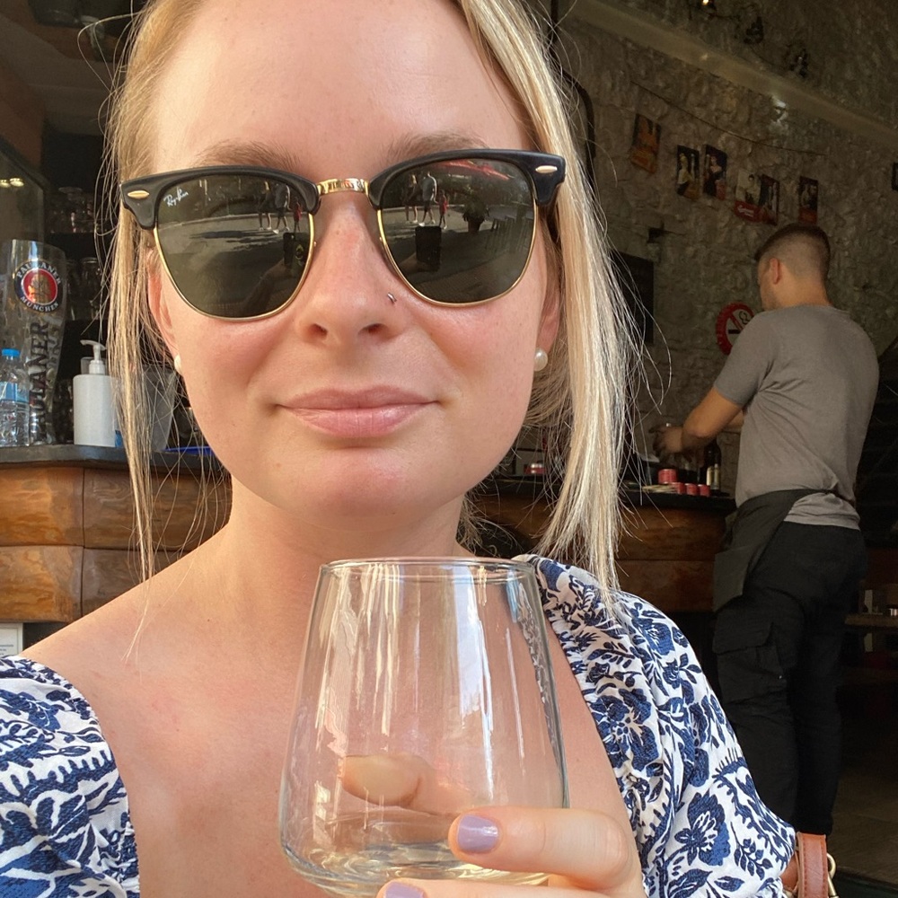 Meet your Posher, Rebecca